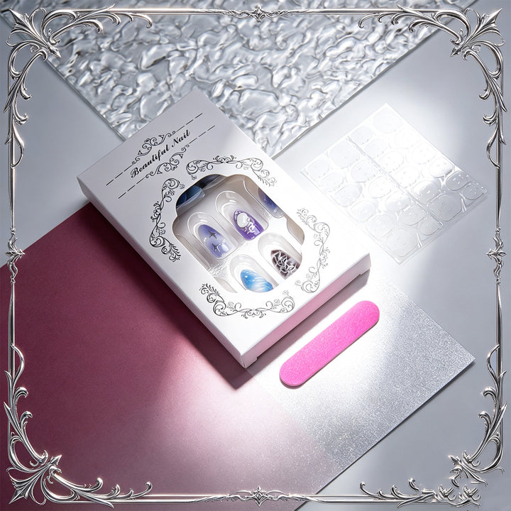 Kunstnagelset mit Eleganten Designs Karnz