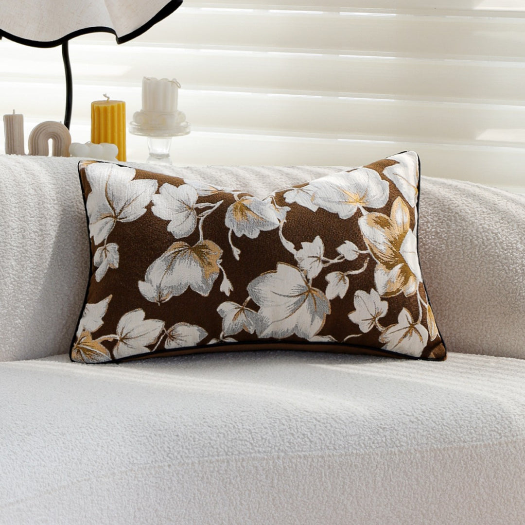 Zierkissen mit floralem Design