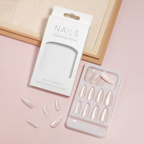 Selbstklebendes Press-On Nagel-Set Karnz