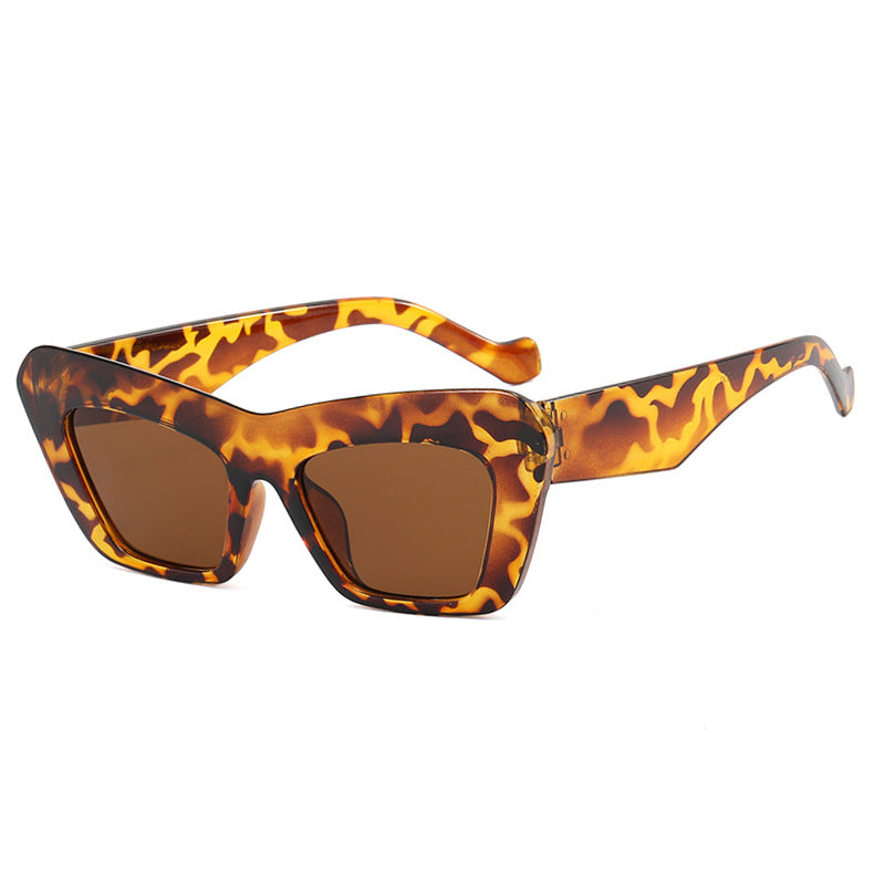 Fette geometrische Katzenaugen-Sonnenbrille