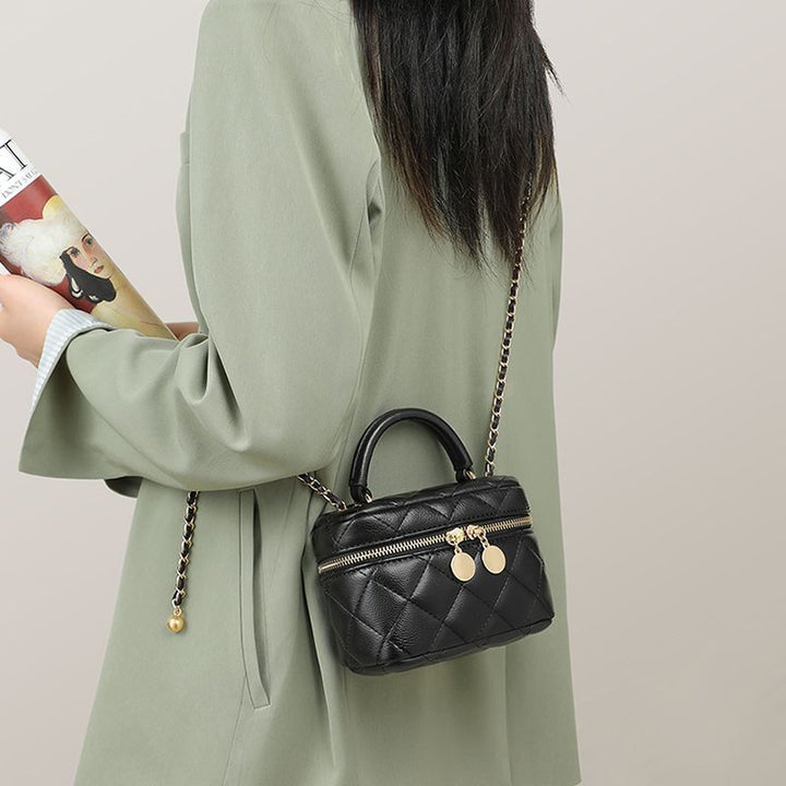 Gepolsterte Mini Kettenhandtasche Karnz