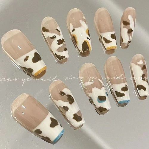 Künstlerisches Kuhmuster Press-On Nail Set