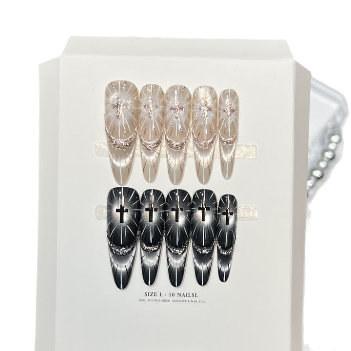 Chic Press-On Nagel Set mit elegantem Strassdesign Karnz