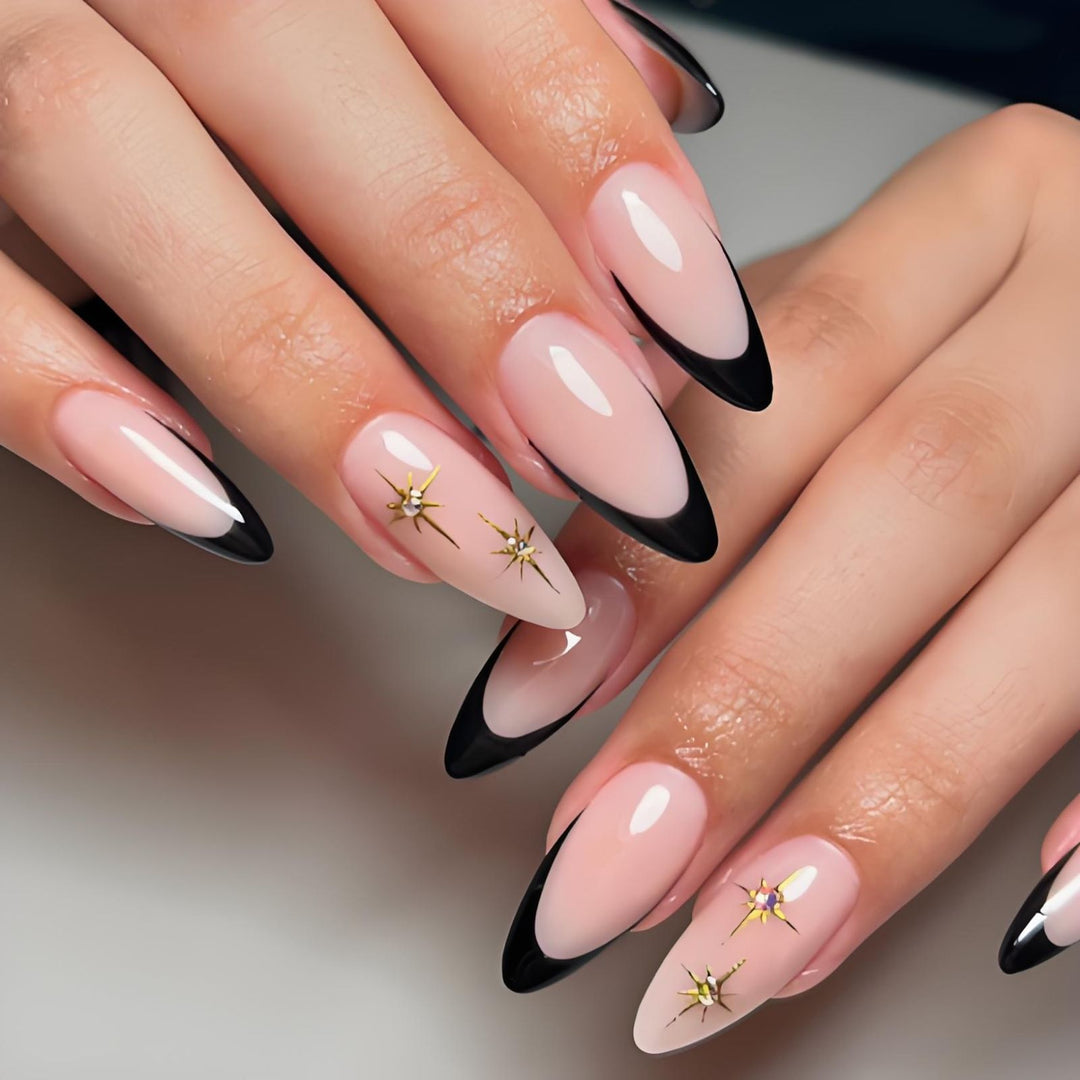 Kunstnagel Set mit eleganten Schleifen und Glamourösem Akzent Karnz