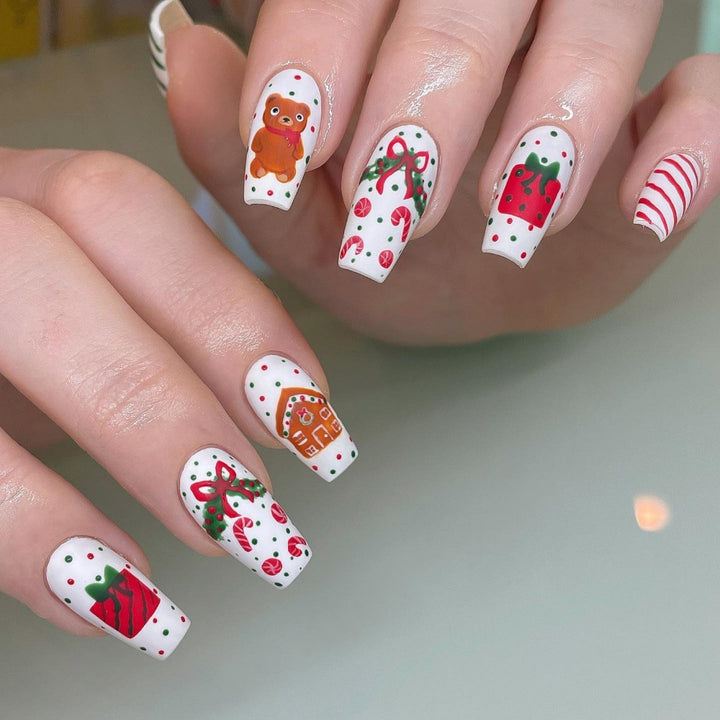festliche Nagelspitzen Karnz