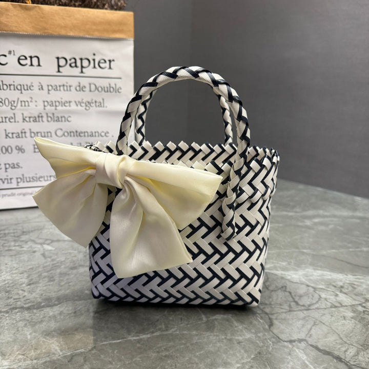 Verspielte und Handgefertigte Mini-Tasche Karnz