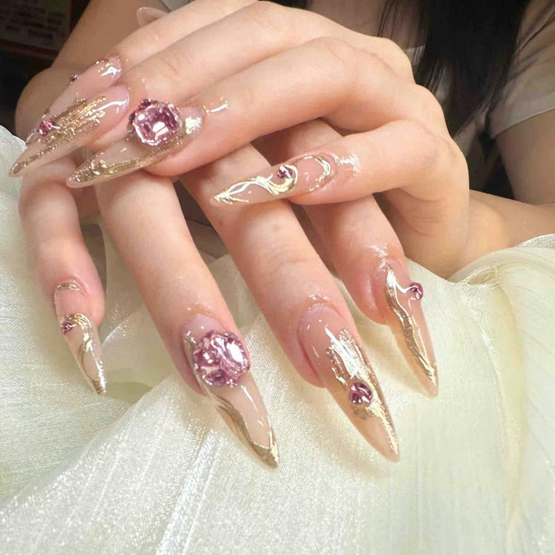 Glamouröse Nageldesigns Karnz