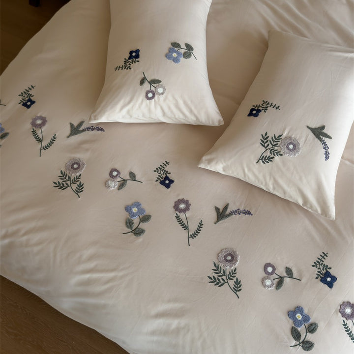 Bettwäsche-Garnitur aus Baumwollsatin mit floraler Stickerei