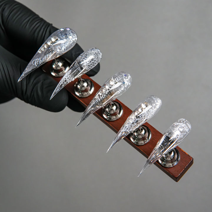 Skulptierte Stiletto Press-On Nagelspitzen
