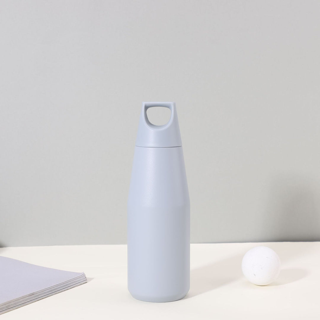 Isolierte Wasserflasche Karnz