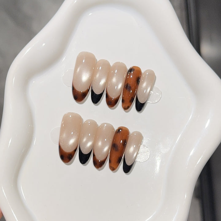 Exklusive Kunstnagelspitzen mit Elegantem Farbverlauf Karnz