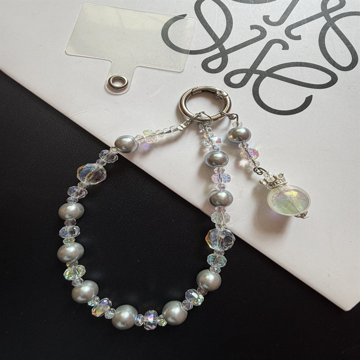 Elegante Perlen-Schlüsselanhänger mit Charm Karnz