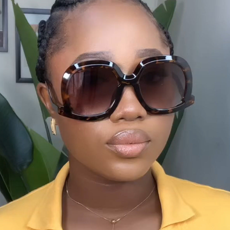 Damen oversized Sonnenbrille mit modischem Design Karnz