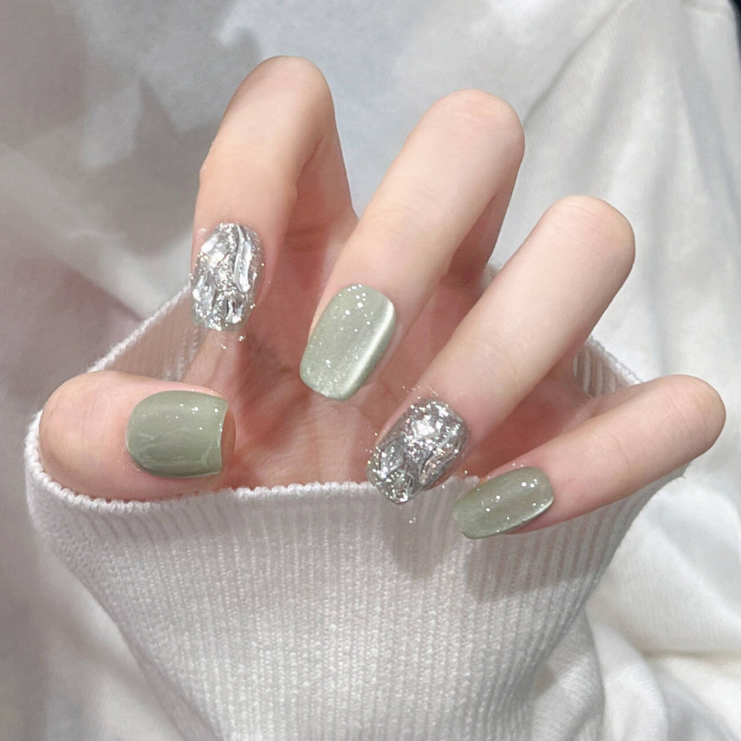 Glitzernde dekorative Press-On-Nagelkunst Karnz