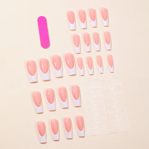 Elegante French Tip Nagelkunst Extensions Karnz