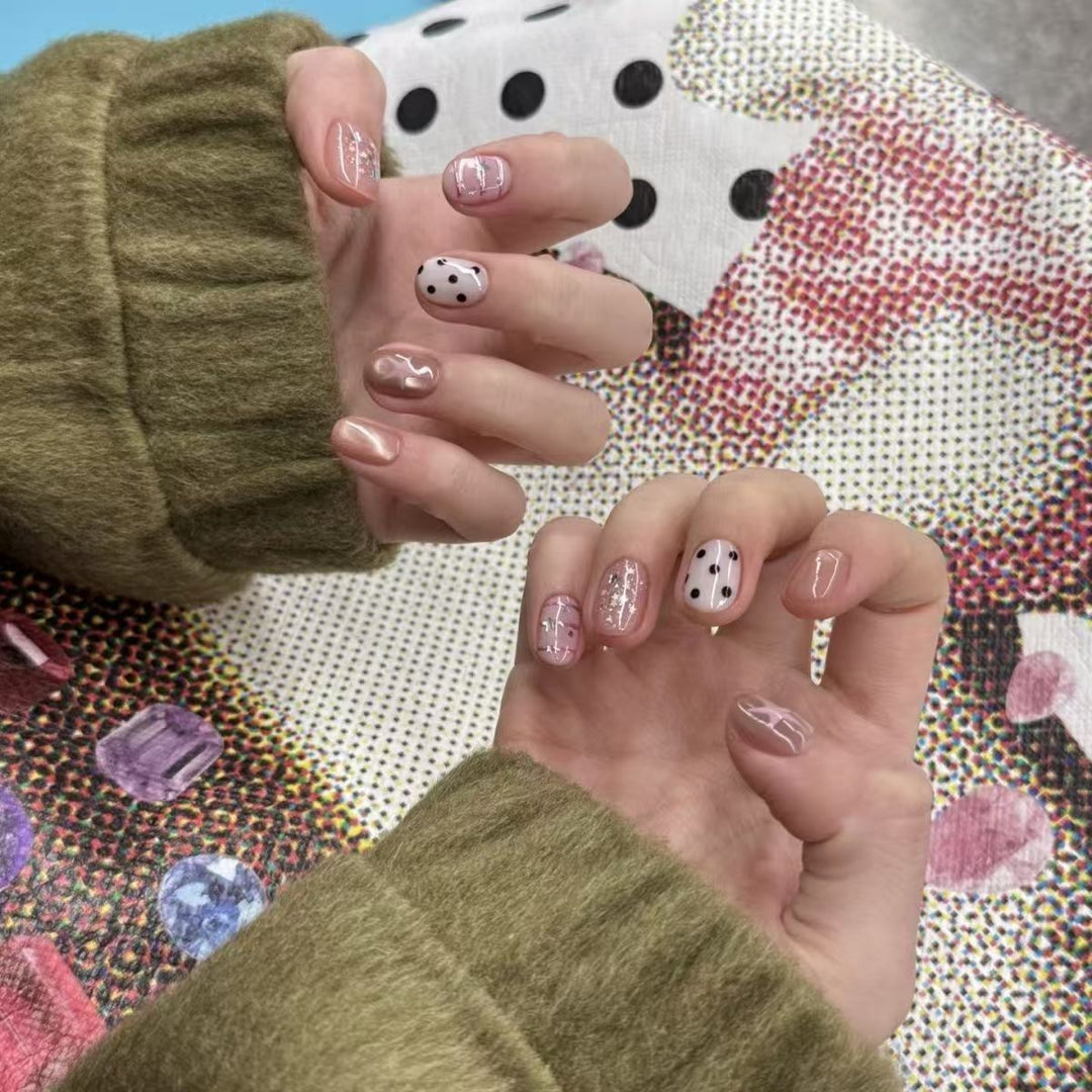 Trendiges Abstract Nail Art Set