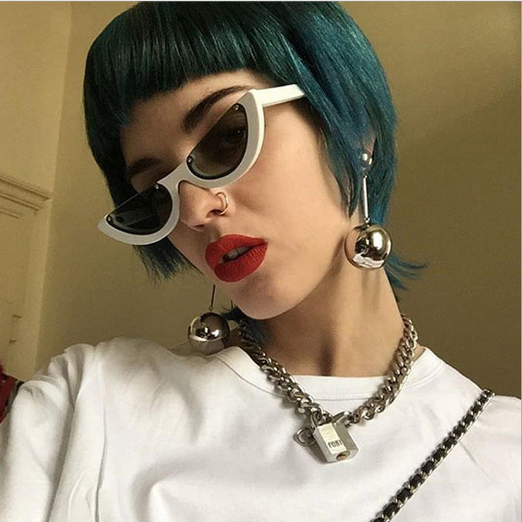 Damen Cat-Eye Brille mit markantem Rahmen und verspiegelten Gläsern Karnz