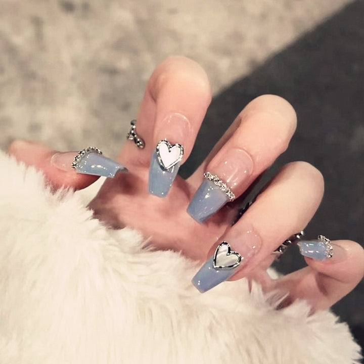 Dekoratives florales Press-On-Nagelkunst-Set Karnz