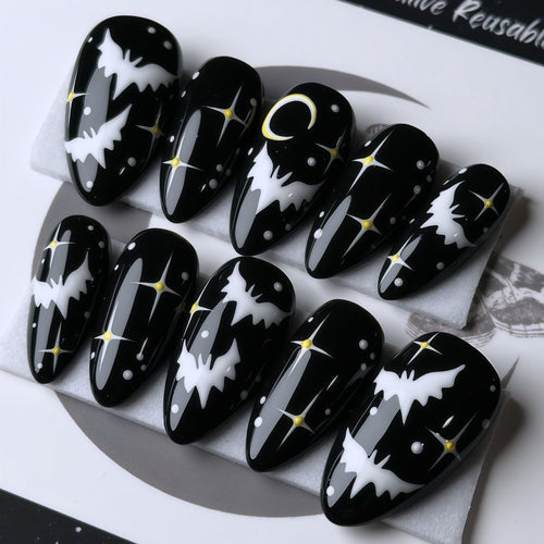 Kunstnägel Im Kreativen Halloween-Bat-Design Karnz