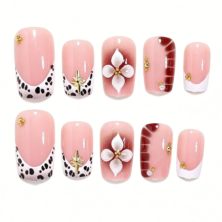 Dekorative 3D Floral Nagelkunst Karnz