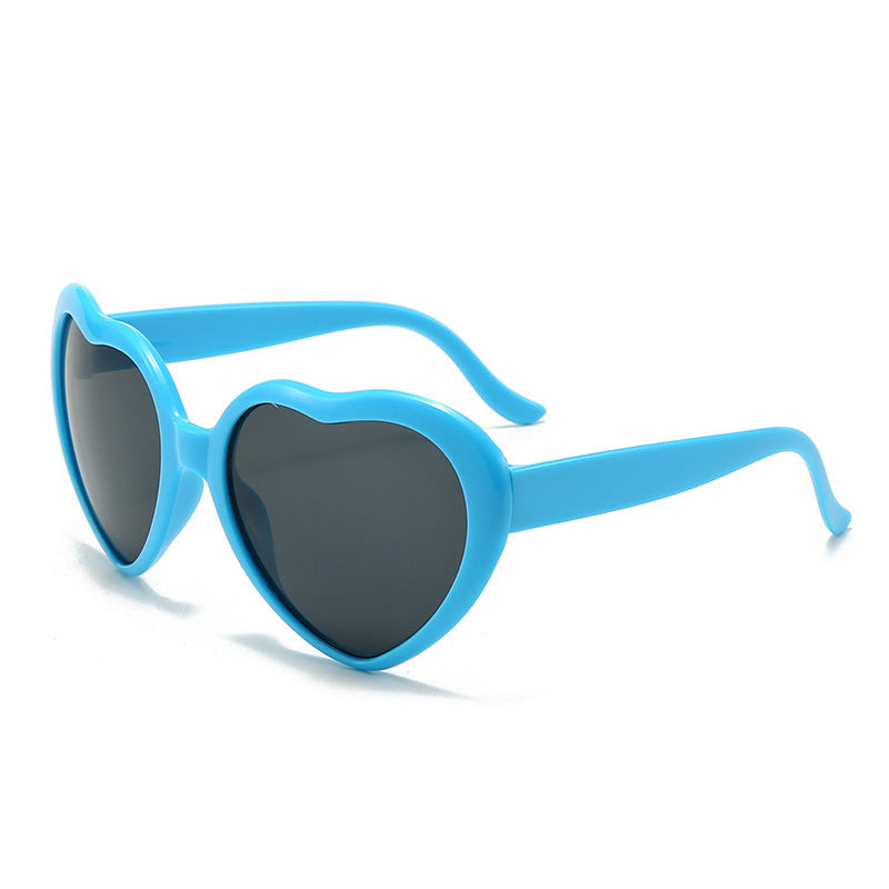 Herzförmige Sonnenbrille