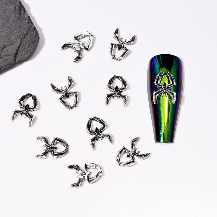 Kreuzförmige Nagelkunst-Verzierungen
