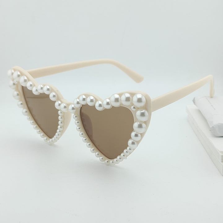 Herzförmige, perlenverzierte Sonnenbrille Karnz