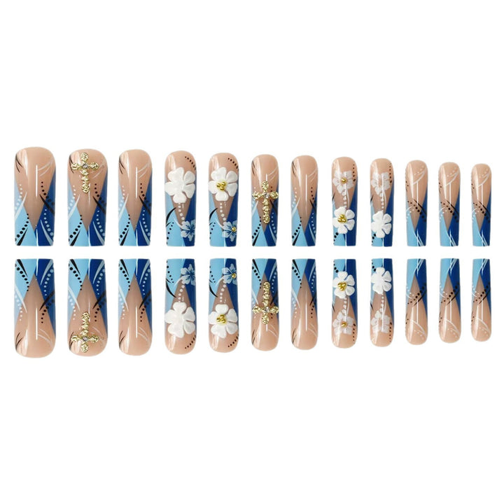 Künstlerische Nagelkunst Karnz