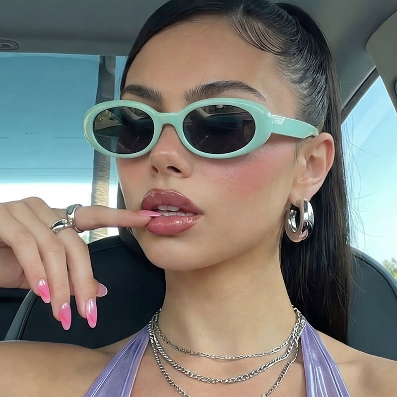 Damen ovale Sonnenbrille mit transparentem Effekt und UV-Schutz Karnz