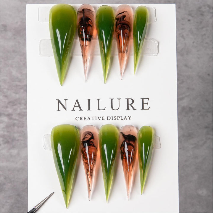 Künstlerische Stiletto Press-On-Nagelspitzen Set