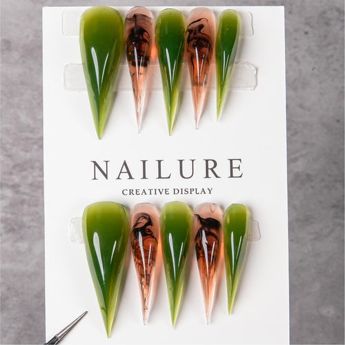 Künstlerische Stiletto Press-On-Nagelspitzen Set