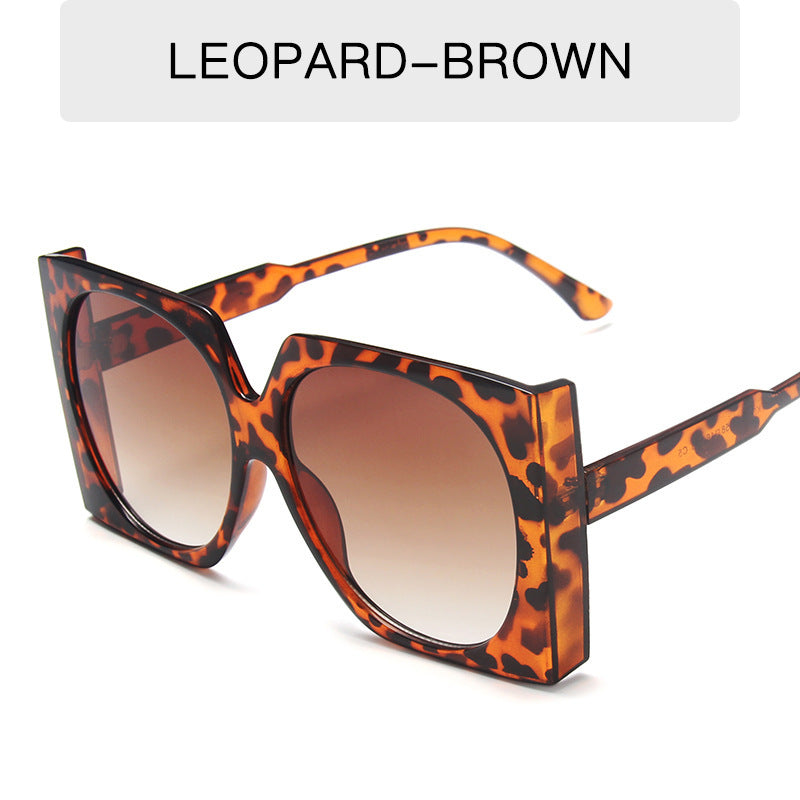 Damen Oversized Sonnenbrille im eleganten Rahmen Karnz