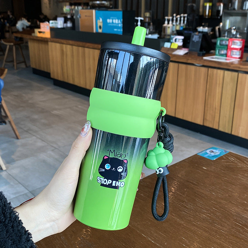 Damen verspielter Kaffeebecher mit Silikonhülle und integriertem Anhänger Karnz