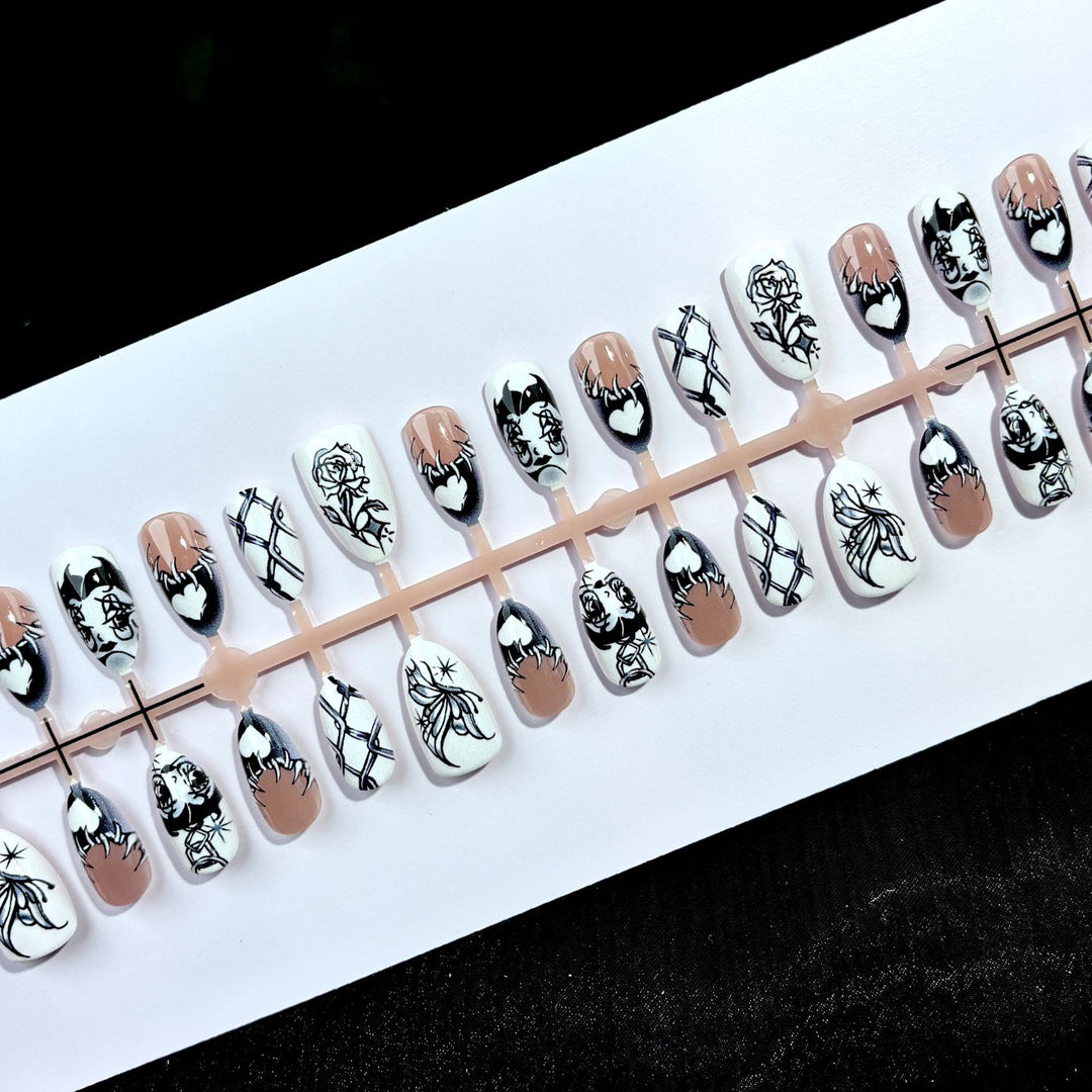 Künstlerisches Press-on Nagelkunst-Set mit einzigartigen grafischen Designs