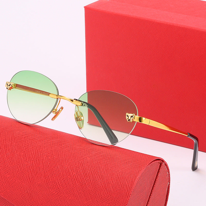 Damen ovale Sonnenbrille mit luxuriösen metallischen Akzenten Karnz