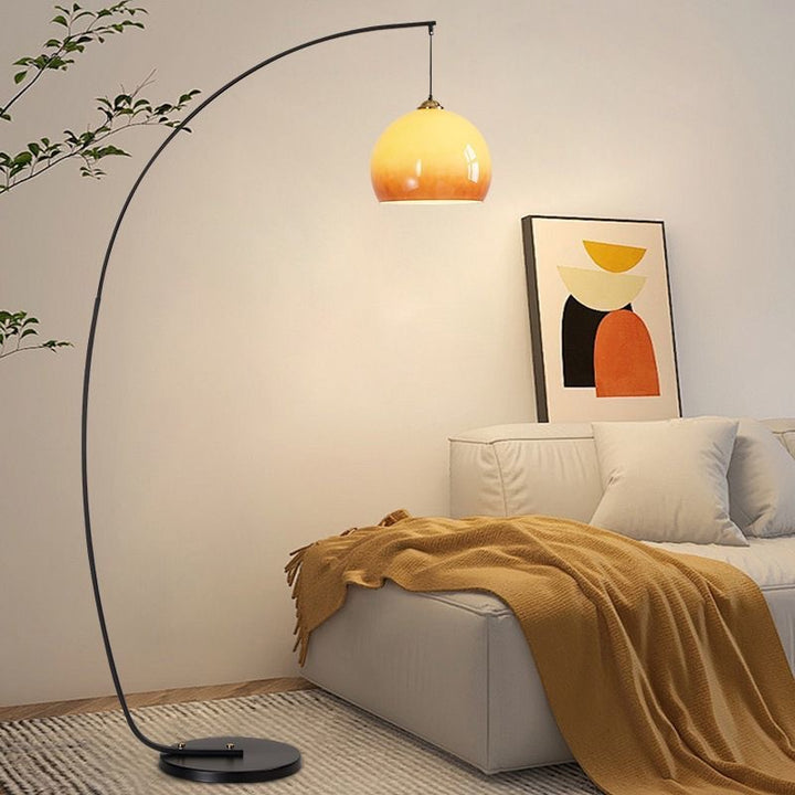 Arc Stehlampe mit Glasschirm