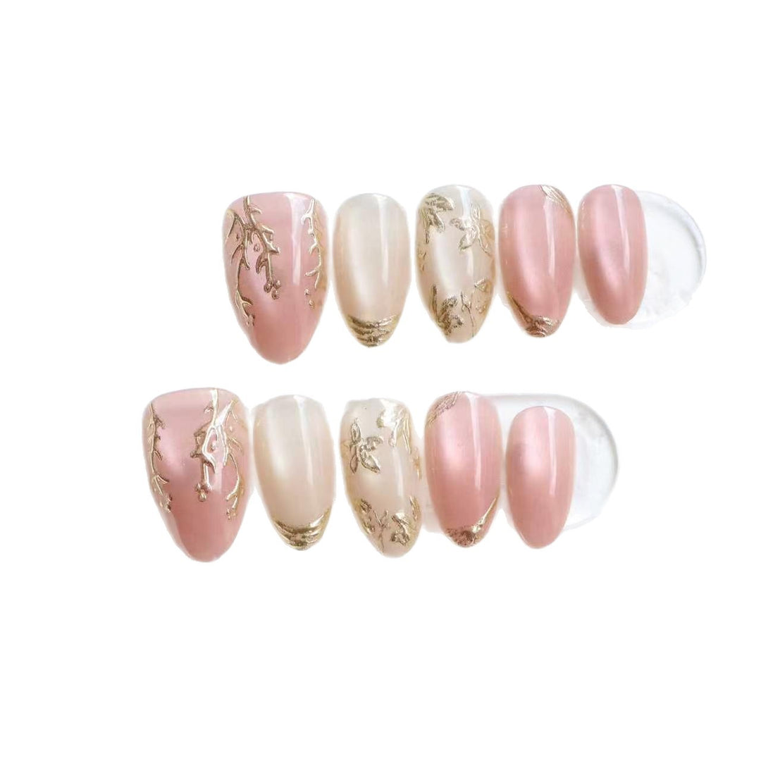 Elegantes Press-On-Nagelkunstset mit Goldblattakzenten Karnz