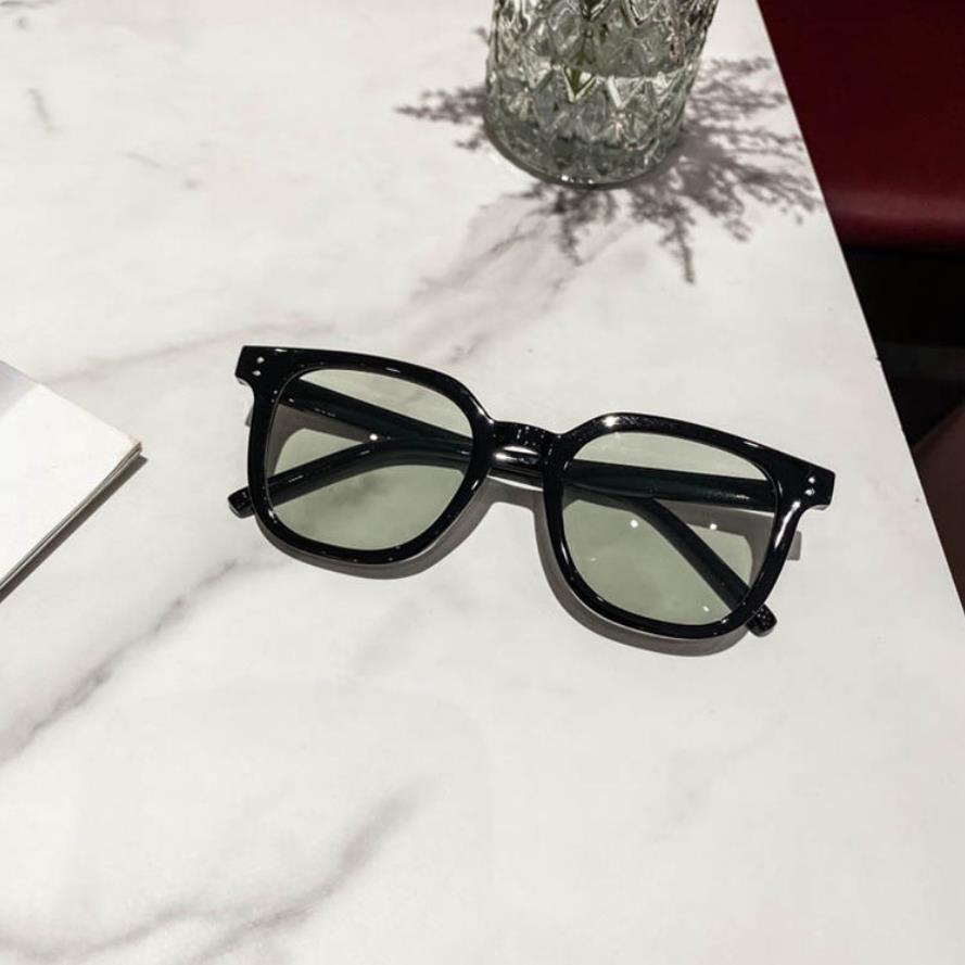 Damen elegante und praktische Brillenetui Karnz