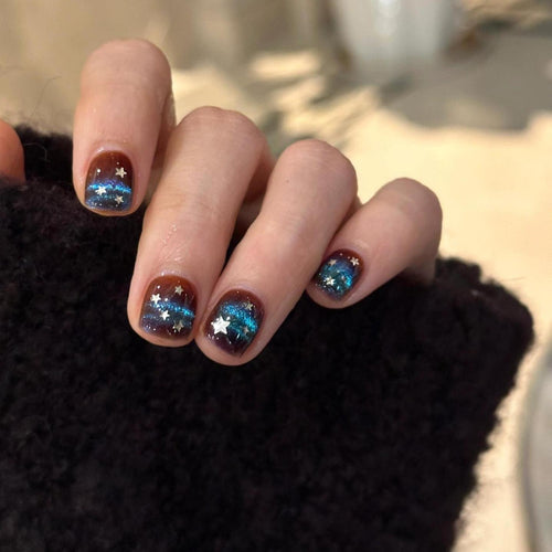 Glamouröse Kunstnägel mit Funkelndem Sternen-Design Karnz