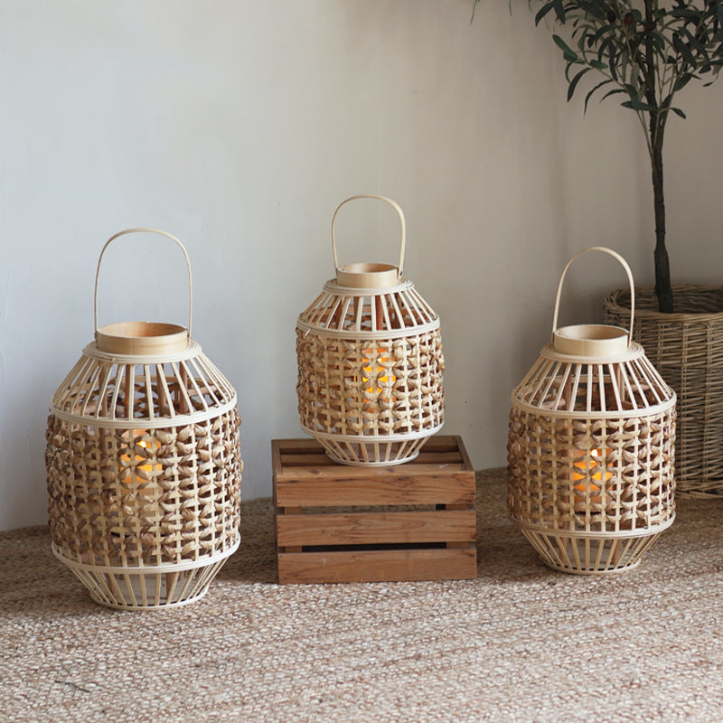 Handgefertigte Rattan-Laterne Karnz