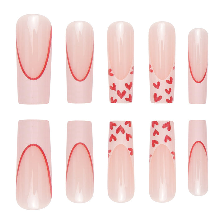 Romantisches Herzakzent Press-On Nagelset Karnz