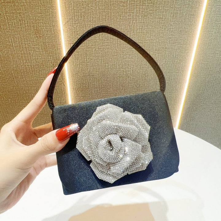 Elegante Satinkleid Abendtasche