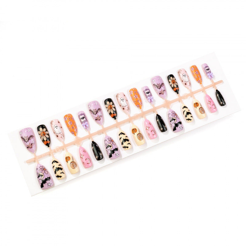 Themenbezogenes Halloween-inspiriertes Press-On Nagelkunstset