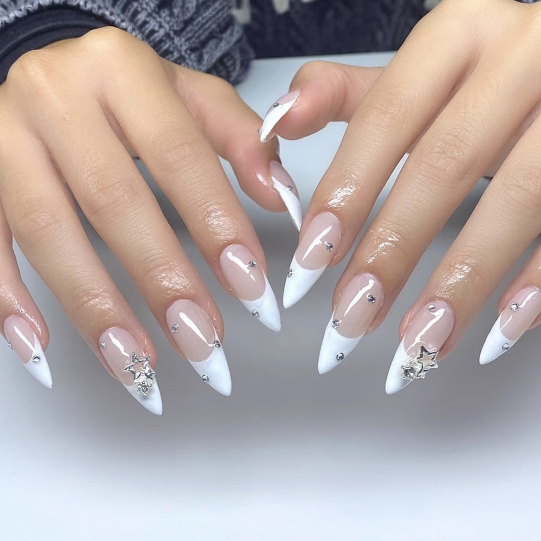 Hochglanz Stiletto Nagelkunst Karnz
