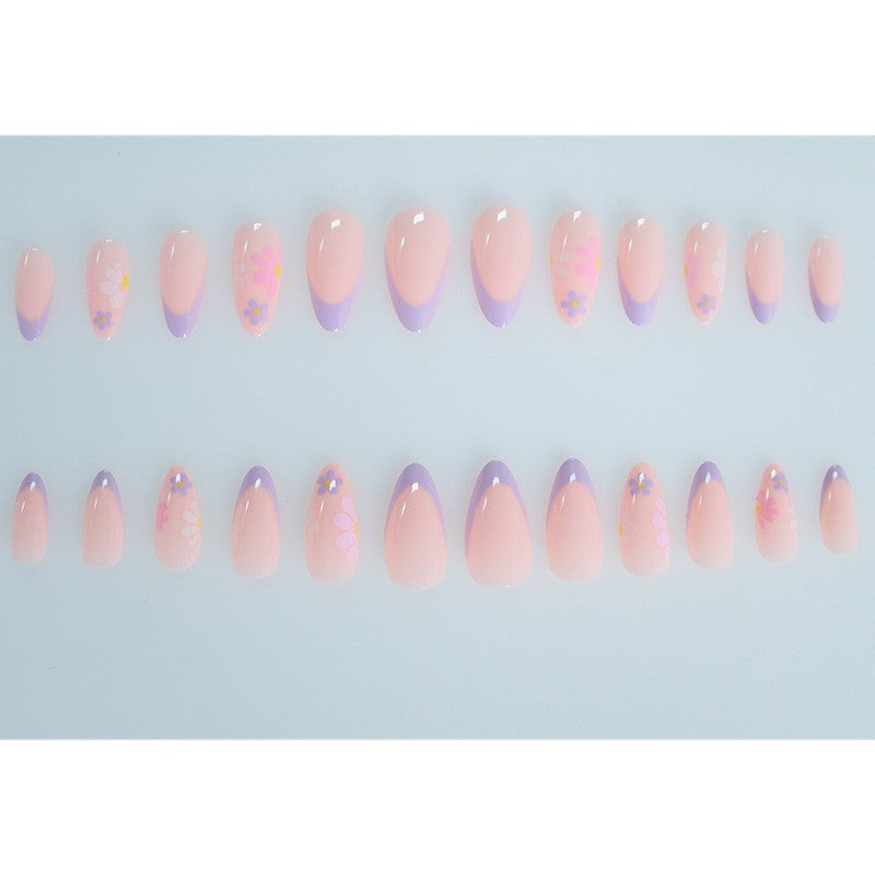 Chic Floral Nail Art Karnz