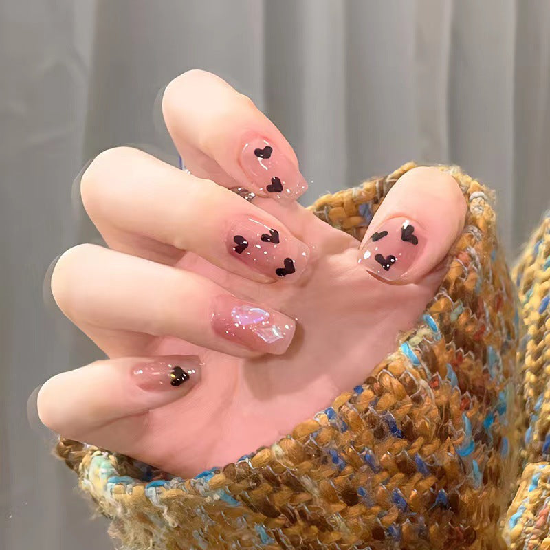 Hochwertige Herz-Nagelkunst Karnz