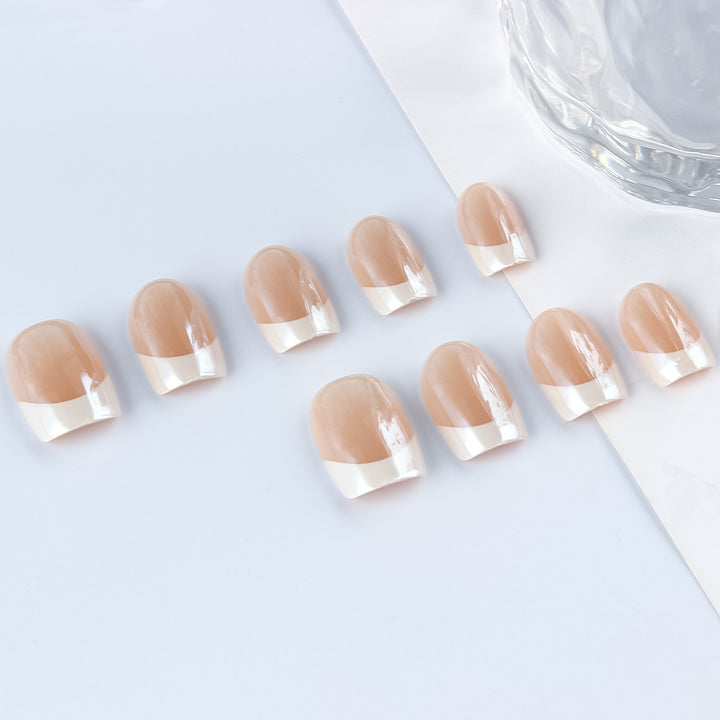 French Tip Press-On Nail Art Set Karnz