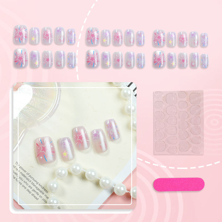 Künstlerisches Press-On-Nagelset mit himmlischen Designs