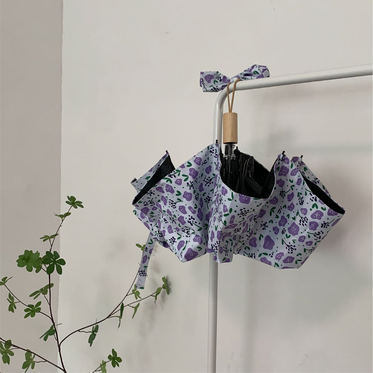 Damen Faltregenschirm mit floralem Design Karnz