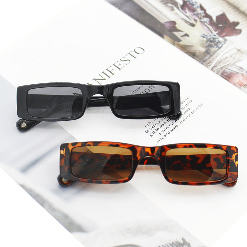 Damen modische rechteckige Sonnenbrille mit strukturiertem Rahmen Karnz